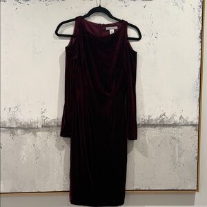 White House Black Market Burgundy Velvet Long Sleeve Dress